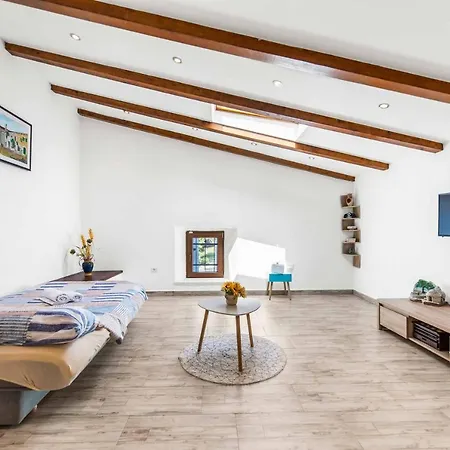 וילה Sweet Retreat Baderna