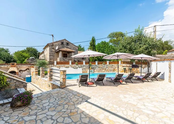 Sweet Retreat Бадерна